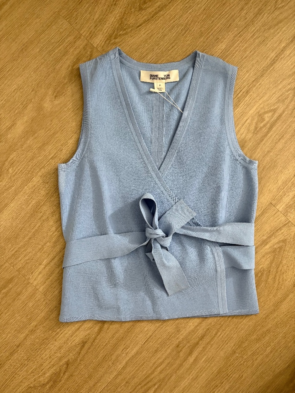Diane von Furstenberg Sleeveless Wrap Cardigan Blouse Light Blue Women’s Size P